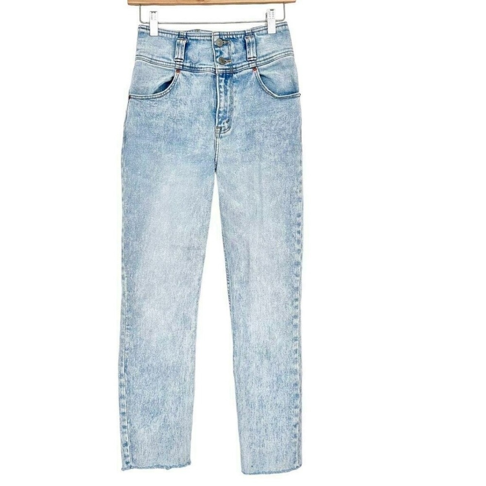 Abercrombie & Fitch Ultra High Rise Mom Jeans | 24 00R